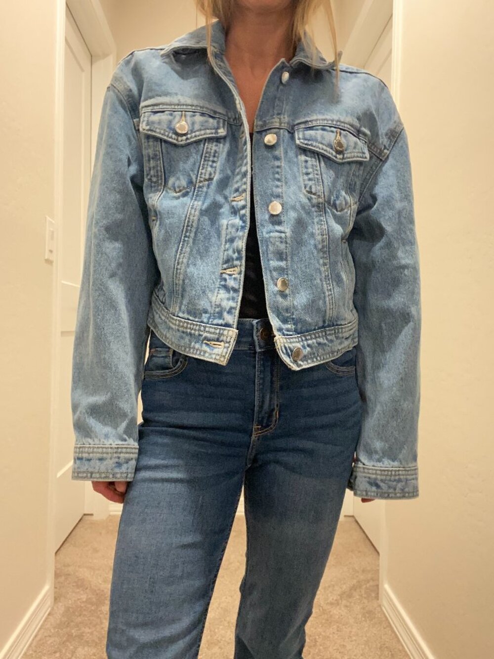 Universal Thread Oversized Denim Jacket XS Light Wash Cropped Trucker Jacket